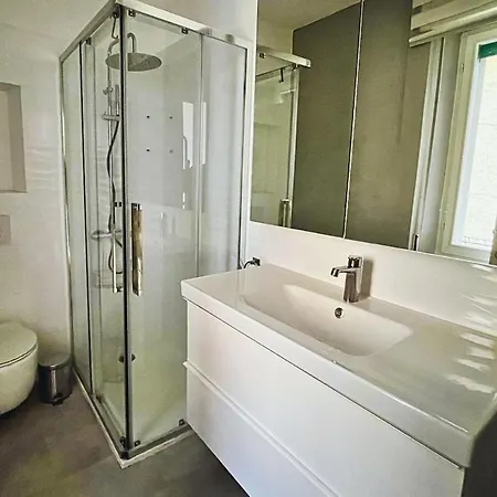 Sunset House Air Con Large Balcony, Unbeatable View And Peace Perledo