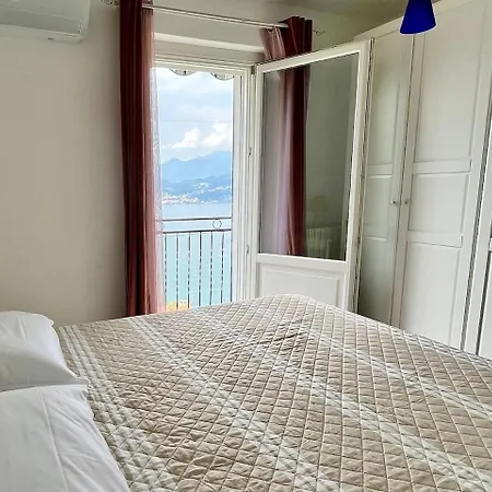 Apartmán Sunset House Air Con Large Balcony, Unbeatable View And Peace Perledo