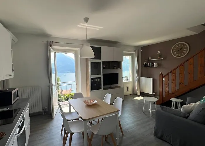 Sunset House Air Con Large Balcony, Unbeatable View And Peace アパート ペルレード