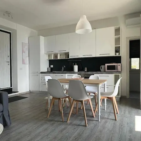 Sunset House Air Con Large Balcony, Unbeatable View And Peace Perledo